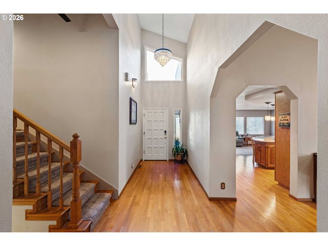 2058 Cedar Ct, North Bend, OR 97459