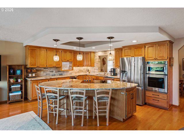 2058 Cedar Ct, North Bend, OR 97459