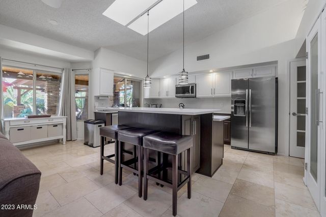 6001 E MONTE CRISTO Avenue, Scottsdale, AZ 85254