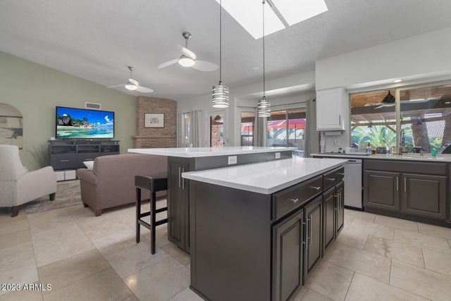 6001 E MONTE CRISTO Avenue, Scottsdale, AZ 85254