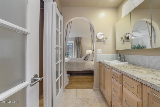 6001 E MONTE CRISTO Avenue, Scottsdale, AZ 85254