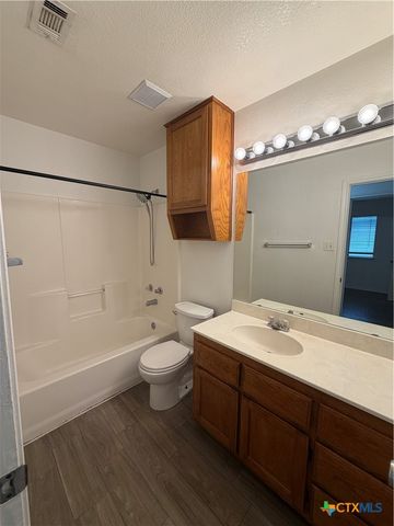 802 Hackberry Street B, Copperas Cove, TX 76522