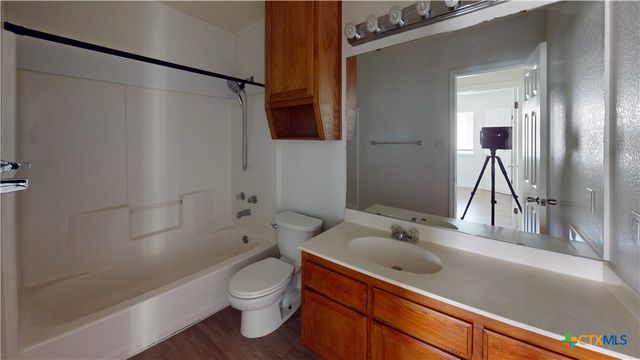 802 Hackberry Street B, Copperas Cove, TX 76522