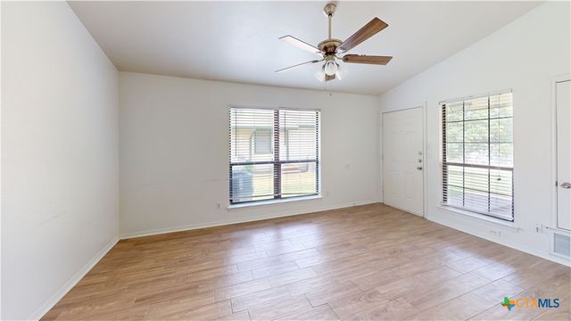 802 Hackberry Street B, Copperas Cove, TX 76522