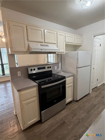 802 Hackberry Street B, Copperas Cove, TX 76522