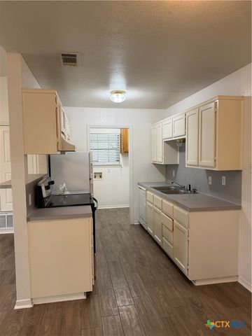 802 Hackberry Street B, Copperas Cove, TX 76522