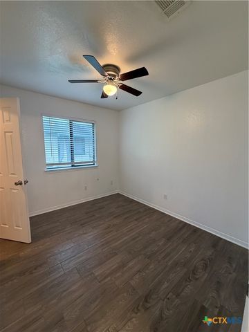 802 Hackberry Street B, Copperas Cove, TX 76522
