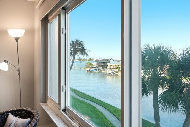 4725 COVE CIRCLE 306, St Petersburg, FL 33708