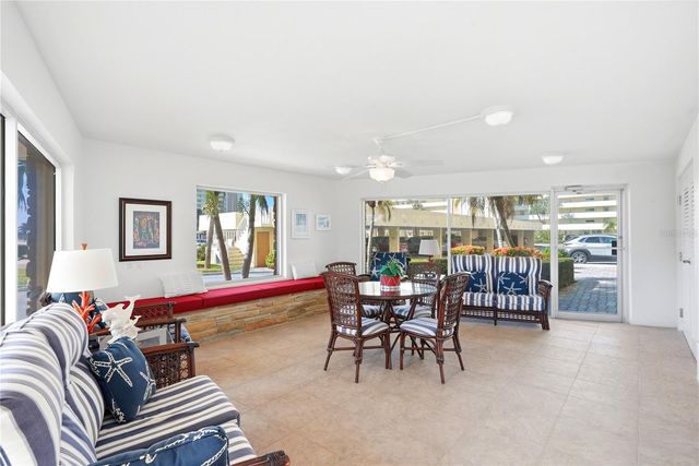 4725 COVE CIRCLE 306, St Petersburg, FL 33708