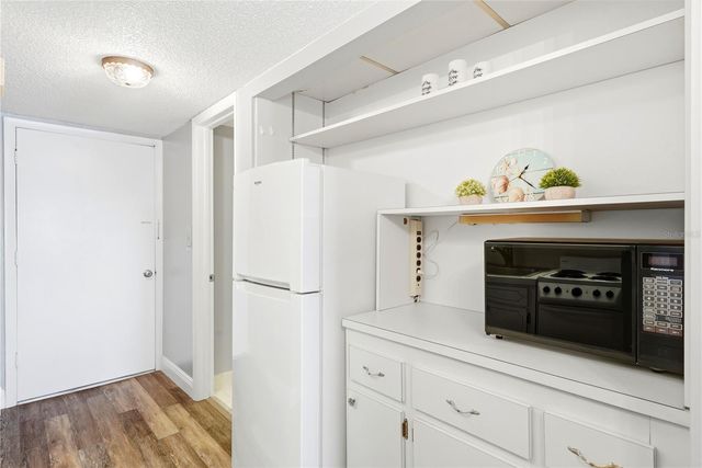 4725 COVE CIRCLE 306, St Petersburg, FL 33708
