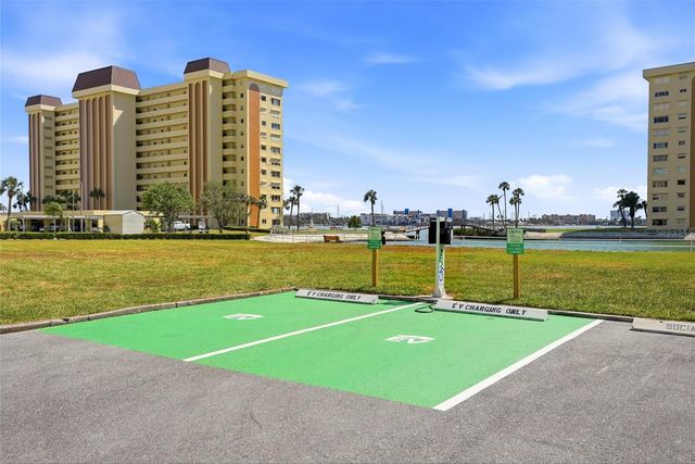 4725 COVE CIRCLE 306, St Petersburg, FL 33708