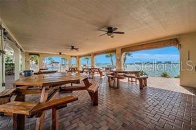 4725 COVE CIRCLE 306, St Petersburg, FL 33708