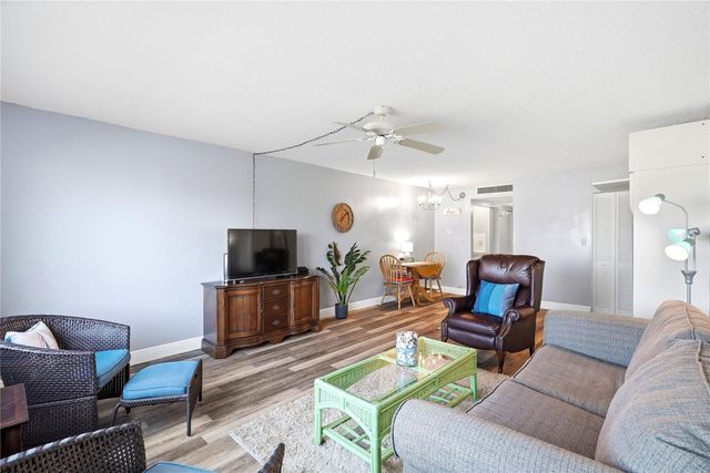 4725 COVE CIRCLE 306, St Petersburg, FL 33708
