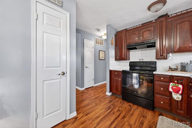 5409 Winthrop Drive, High Ridge, MO 63049