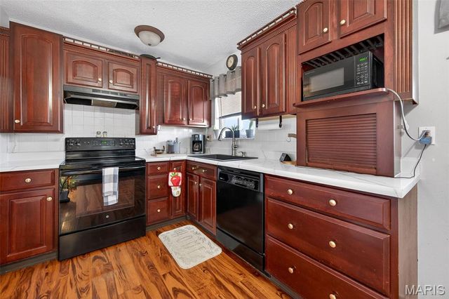 5409 Winthrop Drive, High Ridge, MO 63049