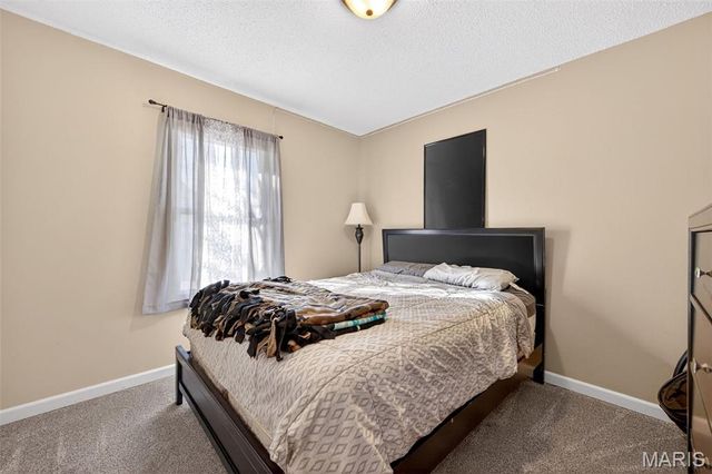 5409 Winthrop Drive, High Ridge, MO 63049