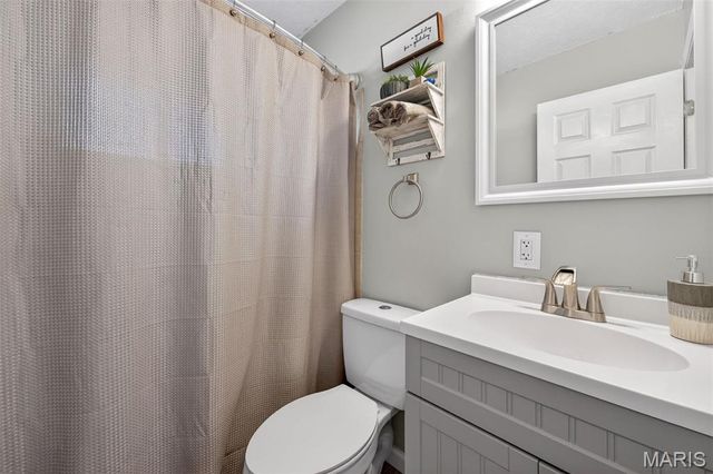 5409 Winthrop Drive, High Ridge, MO 63049