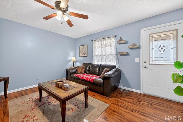 5409 Winthrop Drive, High Ridge, MO 63049