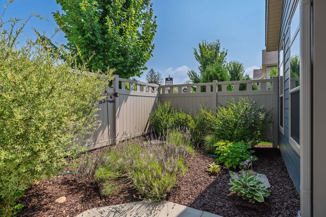 6188 Deer Cliff Road, Dublin, OH 43017