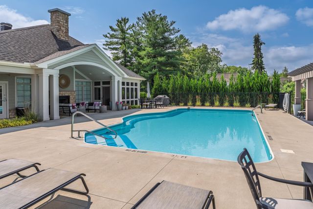 6188 Deer Cliff Road, Dublin, OH 43017