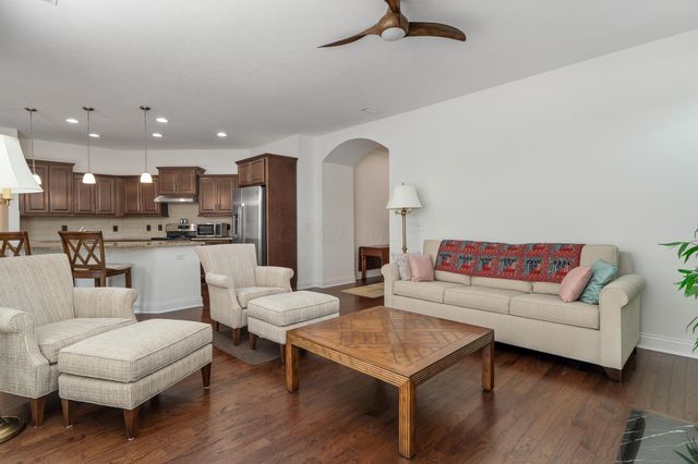 6188 Deer Cliff Road, Dublin, OH 43017