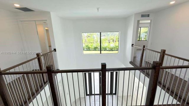 19708 NE 14th Avenue, Miami, FL 33179