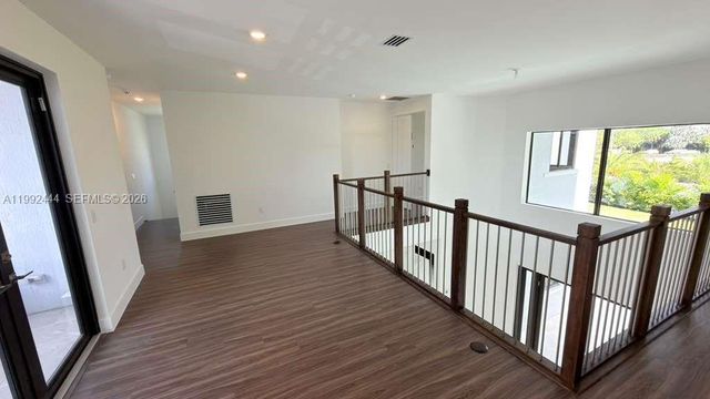 19708 NE 14th Avenue, Miami, FL 33179