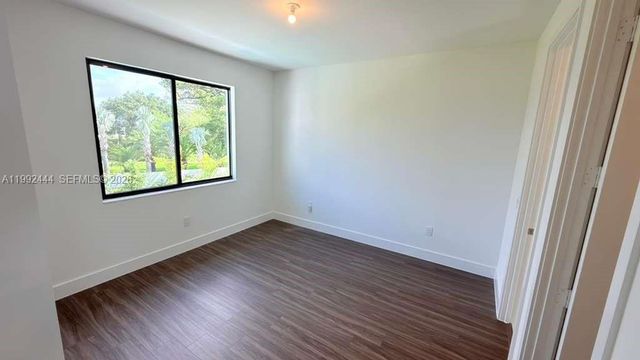 19708 NE 14th Avenue, Miami, FL 33179