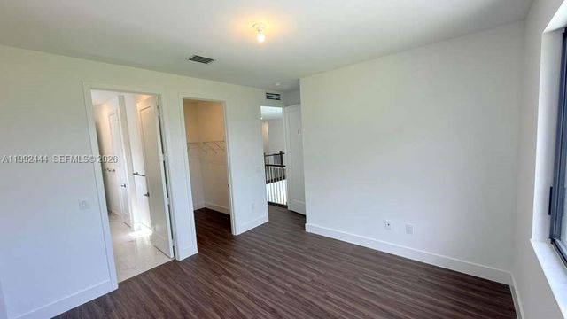19708 NE 14th Avenue, Miami, FL 33179