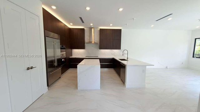 19708 NE 14th Avenue, Miami, FL 33179