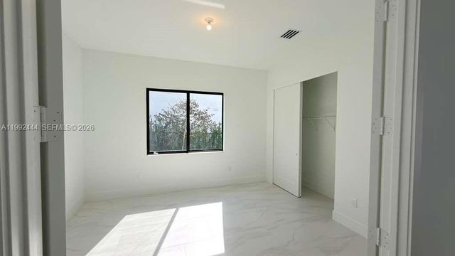 19708 NE 14th Avenue, Miami, FL 33179