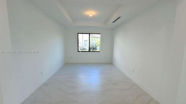 19708 NE 14th Avenue, Miami, FL 33179