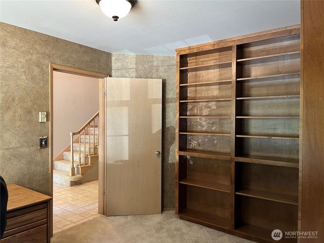 22421 100th Avenue SE, Kent, WA 98031