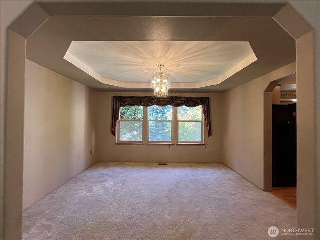 22421 100th Avenue SE, Kent, WA 98031