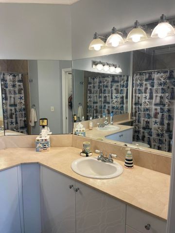 806 E Windward Way E 623, Lantana, FL 33462