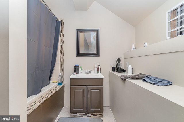 680 GENEVA DR #7, Mechanicsburg, PA 17055