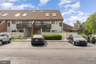 680 GENEVA DR #7, Mechanicsburg, PA 17055