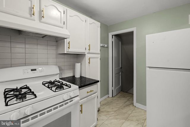 61 HERSHEY AVE, Lancaster, PA 17603