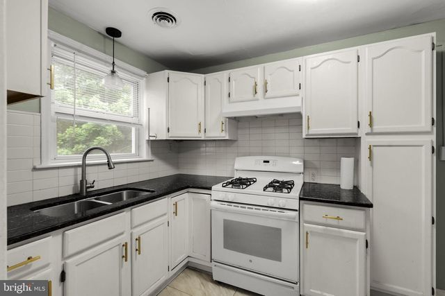 61 HERSHEY AVE, Lancaster, PA 17603