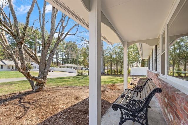 17 Francine Rd, Raynham, MA 02727