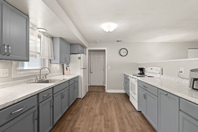 17 Francine Rd, Raynham, MA 02727