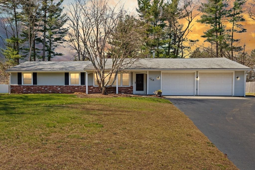 17 Francine Rd, Raynham, MA 02727