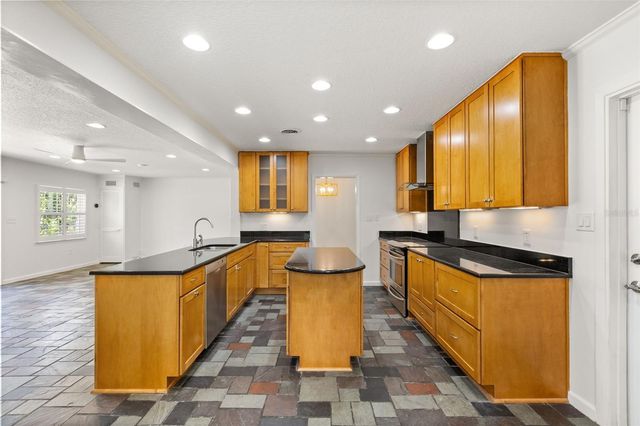 1711 CHESTNUT AVENUE, Winter Park, FL 32789