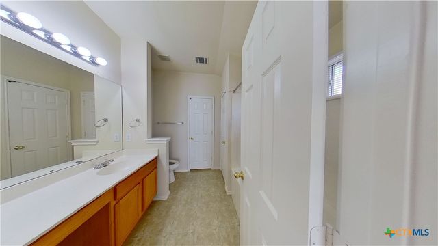 1105 Burgess Drive, Leander, TX 78641