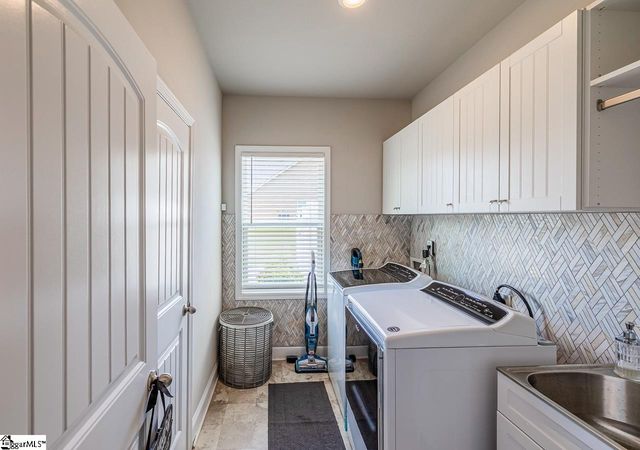 6 Cool Meadow Way, Fountain Inn, SC 29644