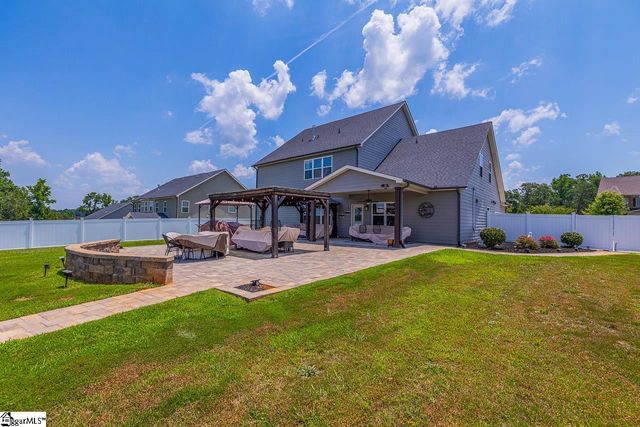 6 Cool Meadow Way, Fountain Inn, SC 29644