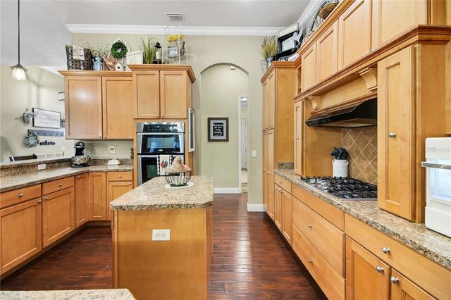 1102 MYRTLE BREEZES COURT, Fruitland Park, FL 34731