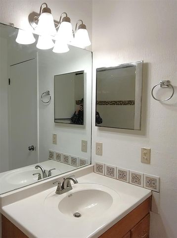 12312 Dellrey DR A, Austin, TX 78758