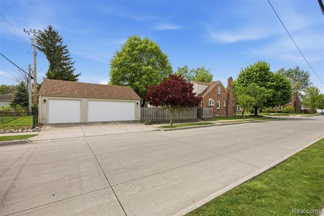 240 N Highland Street, Dearborn, MI 48128