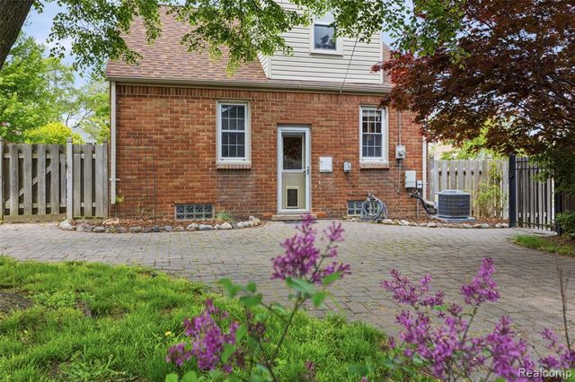 240 N Highland Street, Dearborn, MI 48128